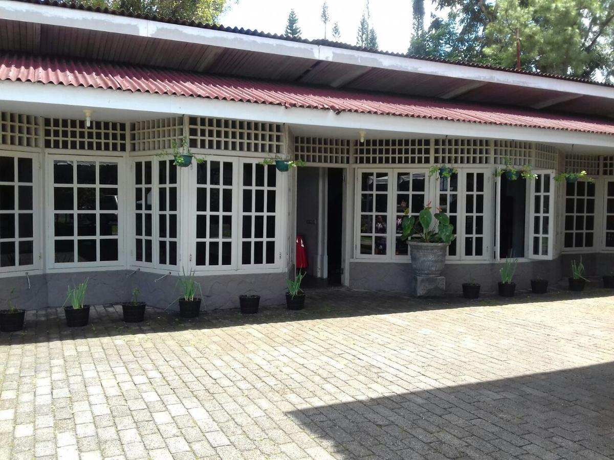 Alamanda Lokon Resort Tomohon Extérieur photo