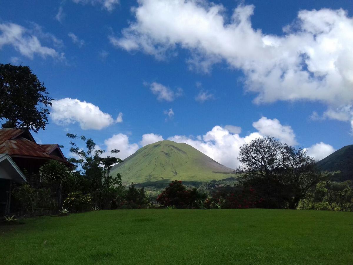 Alamanda Lokon Resort Tomohon Extérieur photo